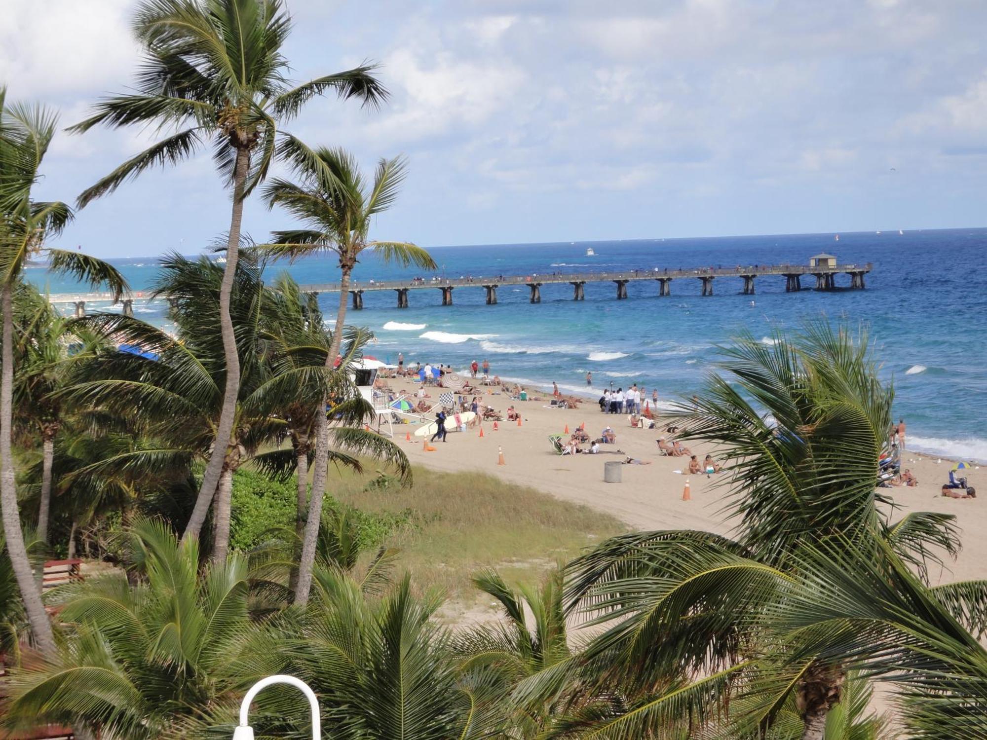 Oceans Beach Resort & Suites Pompano Beach Extérieur photo