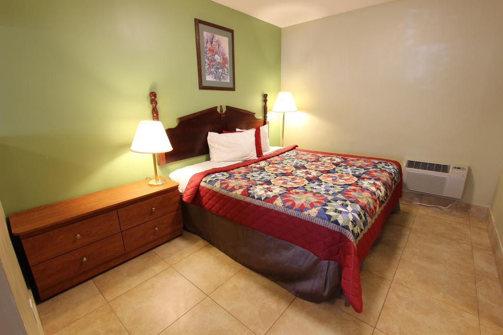 Oceans Beach Resort & Suites Pompano Beach Extérieur photo