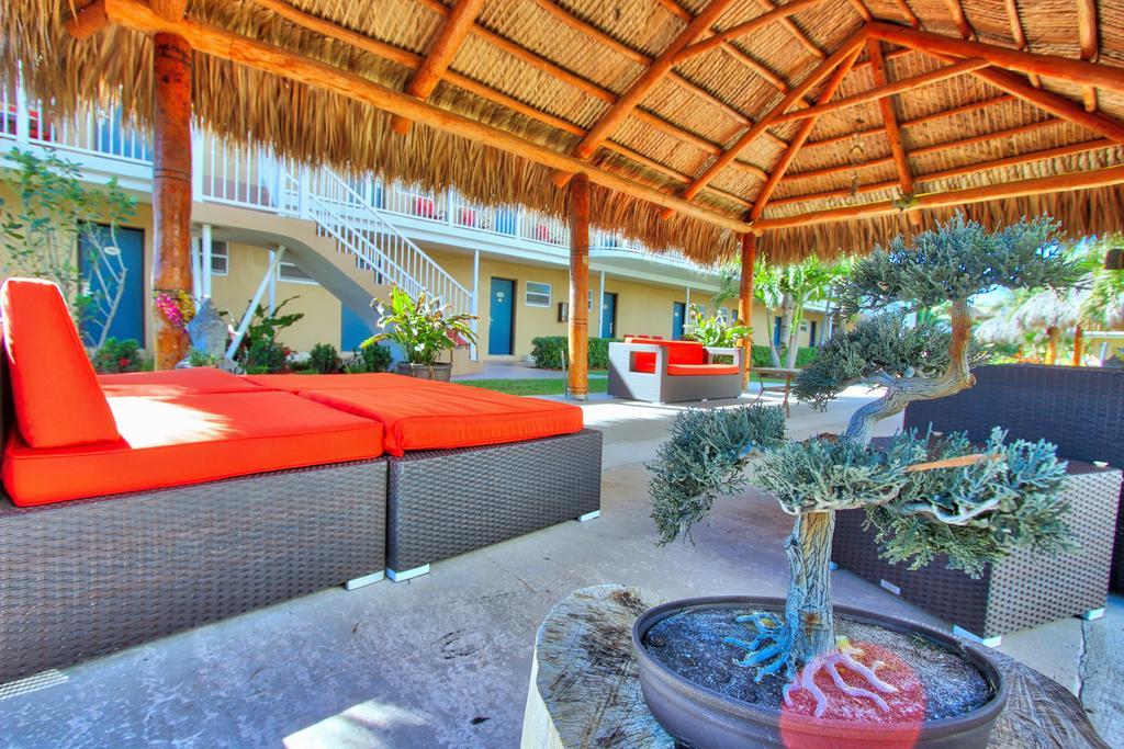 Oceans Beach Resort & Suites Pompano Beach Extérieur photo